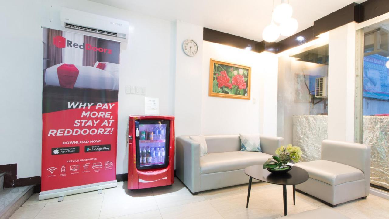 ホテル Reddoorz @ Real Fatima Tacloban Anibong エクステリア 写真