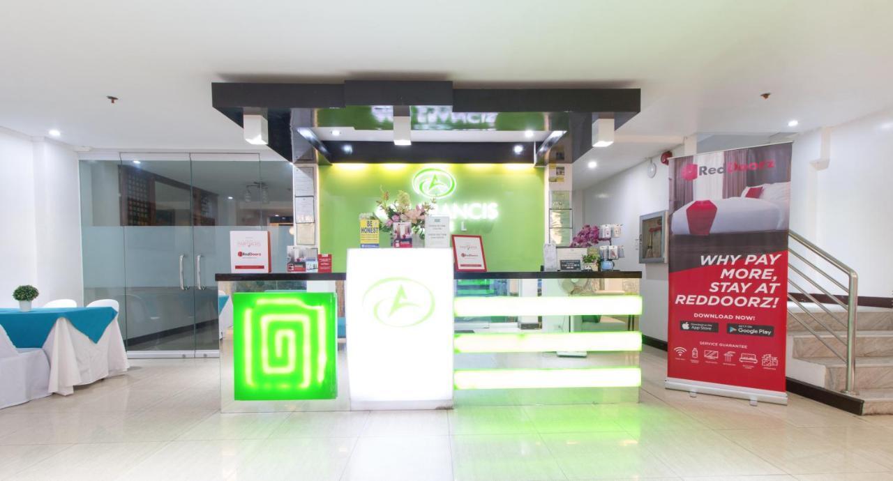 ホテル Reddoorz @ Real Fatima Tacloban Anibong エクステリア 写真