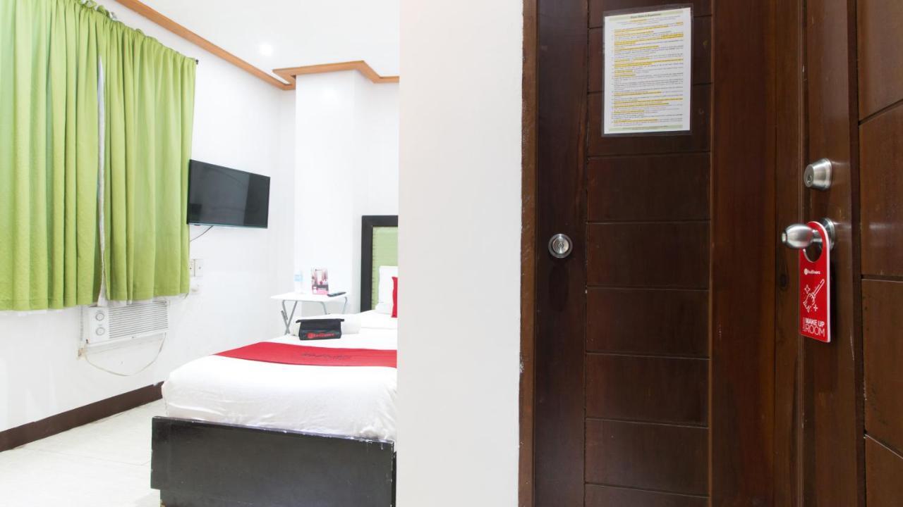 ホテル Reddoorz @ Real Fatima Tacloban Anibong エクステリア 写真